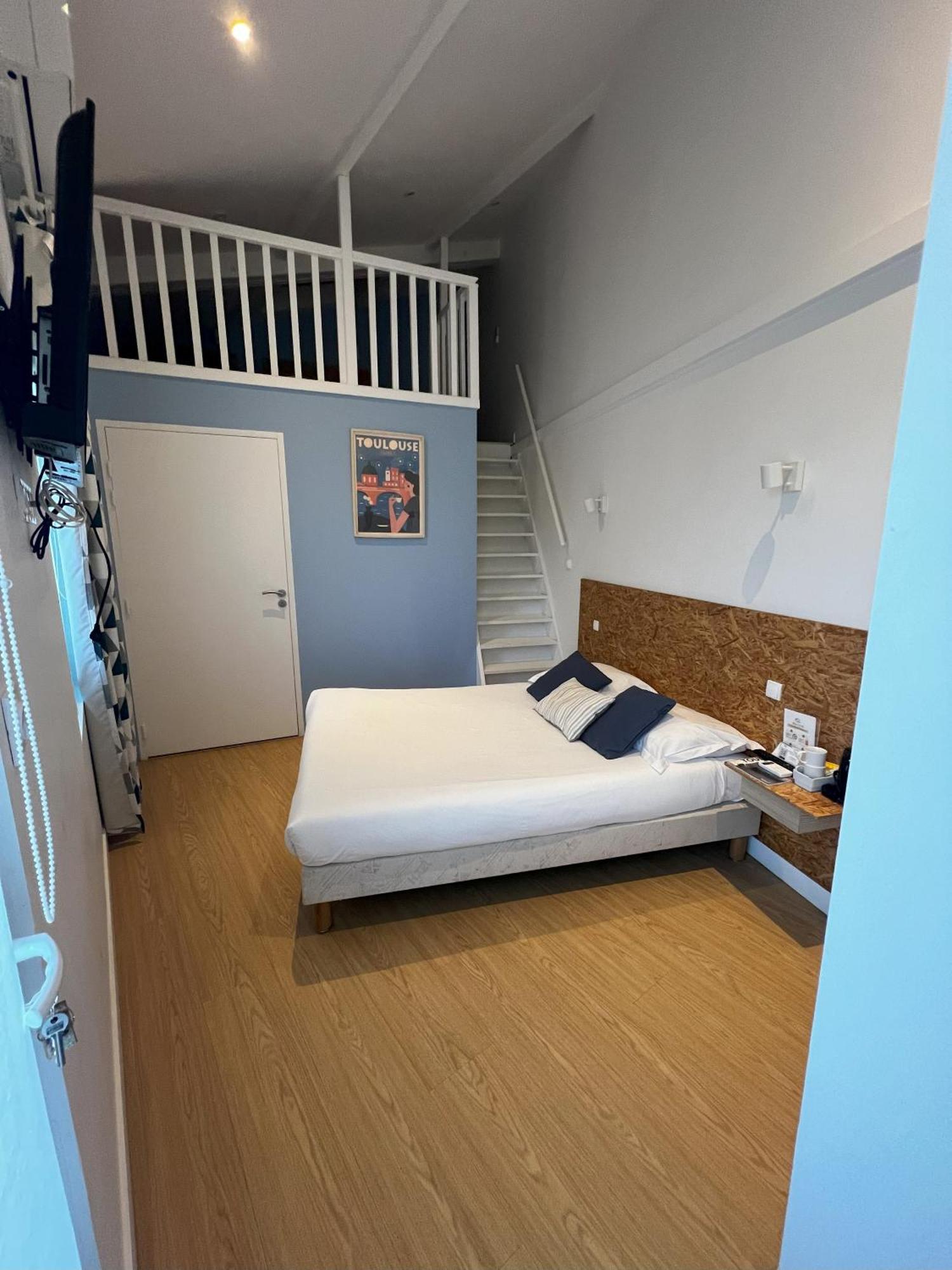Thibaud Hotel 2*